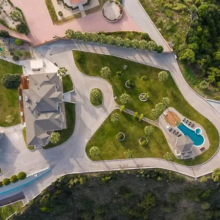 Crown Royal Luxury Estates Tsairi