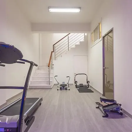 Vilă Crown Royal Luxury Estates