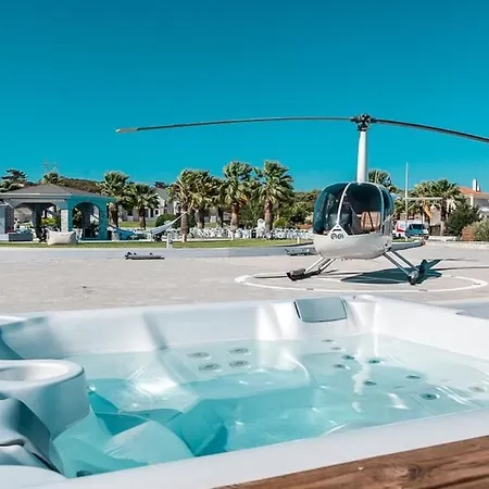 Crown Royal Luxury Estates Vilă *